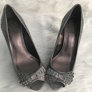 Vince Camuto Gray Metallic Shoes
